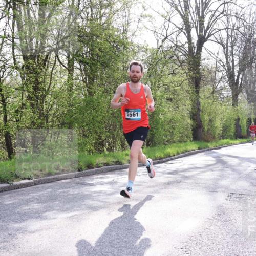 12.04.2026 - 45. Internationalen Wilhelmsburger Insellauf Yannick Fuchs http://msf.ph/oto/9477760 12.04.2026 10:14:16 Laufen 5561 meine-sportfotos.de
