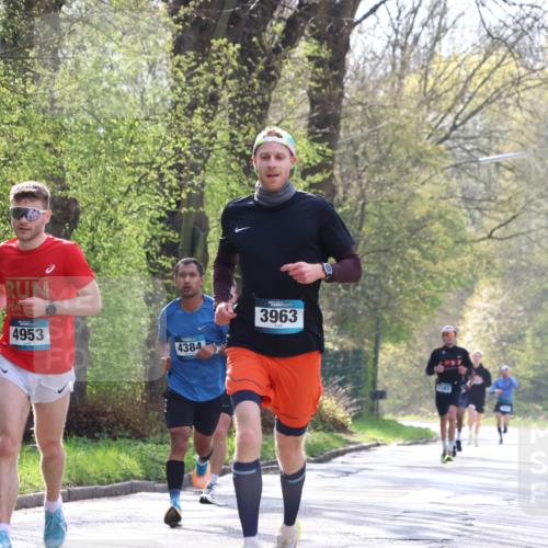12.04.2026 - 45. Internationalen Wilhelmsburger Insellauf Yannick Fuchs http://msf.ph/oto/9477779 12.04.2026 10:14:19 Laufen 4953, 4384, 3963 meine-sportfotos.de