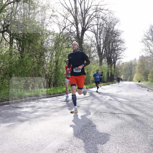 12.04.2026 - 45. Internationalen Wilhelmsburger Insellauf Yannick Fuchs http://msf.ph/oto/9477799 12.04.2026 10:14:22 Laufen 4953, 3965, 4384 meine-sportfotos.de