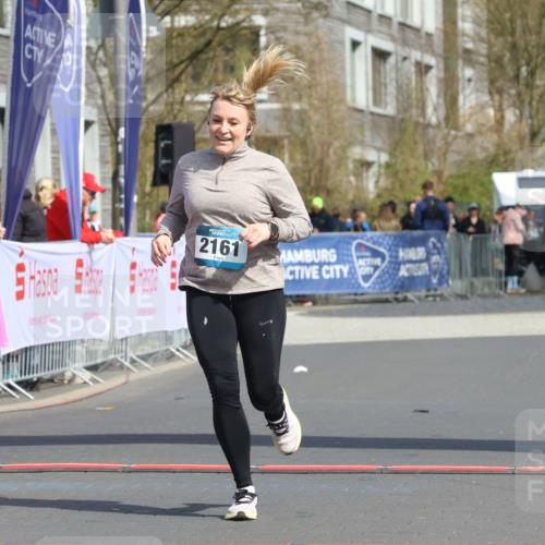 12.04.2026 - 45. Internationalen Wilhelmsburger Insellauf Strokosch-Dieckow http://msf.ph/oto/9477867 12.04.2026 11:40:33 Ziel 2161 meine-sportfotos.de
