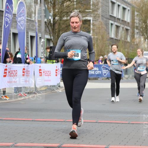 12.04.2026 - 45. Internationalen Wilhelmsburger Insellauf Strokosch-Dieckow http://msf.ph/oto/9477868 12.04.2026 13:30:08 Ziel 3648, 3547, 3548 meine-sportfotos.de