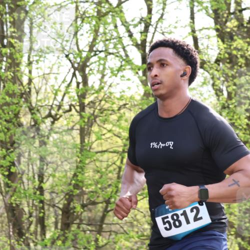 12.04.2026 - 45. Internationalen Wilhelmsburger Insellauf Yannick Fuchs http://msf.ph/oto/9477886 12.04.2026 10:14:34 Laufen 1, 5812 meine-sportfotos.de