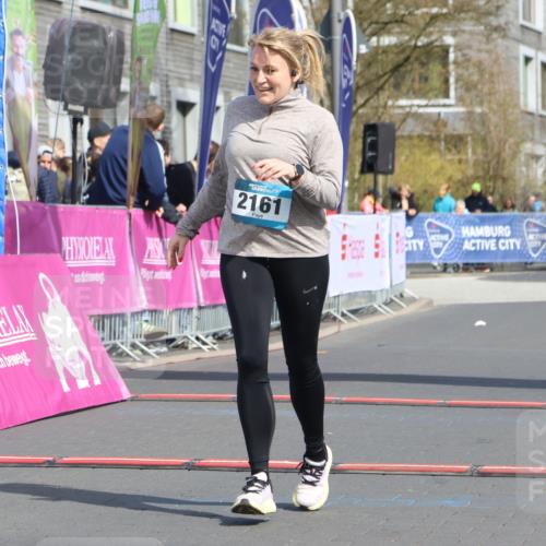12.04.2026 - 45. Internationalen Wilhelmsburger Insellauf Strokosch-Dieckow http://msf.ph/oto/9477906 12.04.2026 11:40:34 Ziel 2161 meine-sportfotos.de