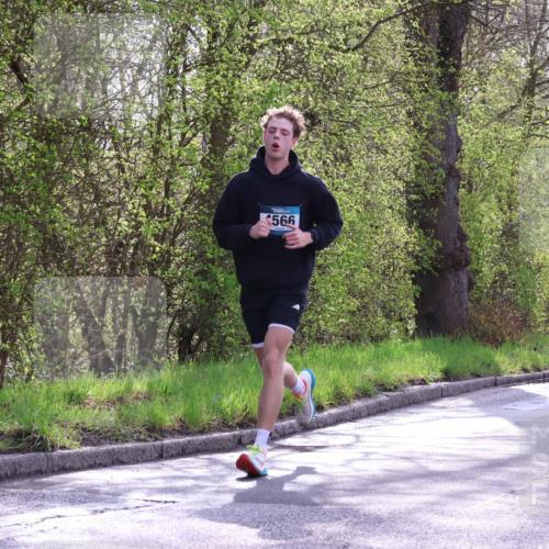 12.04.2026 - 45. Internationalen Wilhelmsburger Insellauf Yannick Fuchs http://msf.ph/oto/9477915 12.04.2026 10:14:38 Laufen 566, 5684 meine-sportfotos.de
