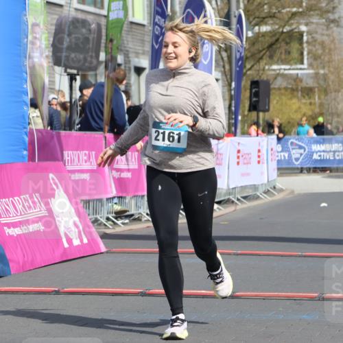 12.04.2026 - 45. Internationalen Wilhelmsburger Insellauf Strokosch-Dieckow http://msf.ph/oto/9477916 12.04.2026 11:40:34 Ziel 2161 meine-sportfotos.de