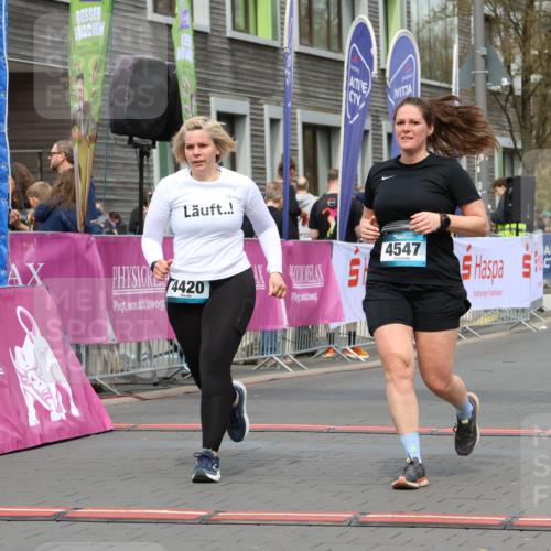 12.04.2026 - 45. Internationalen Wilhelmsburger Insellauf Strokosch-Dieckow http://msf.ph/oto/9477934 12.04.2026 13:29:59 Ziel 4547, 4420 meine-sportfotos.de