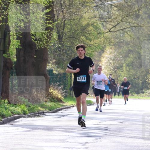 12.04.2026 - 45. Internationalen Wilhelmsburger Insellauf Yannick Fuchs http://msf.ph/oto/9477973 12.04.2026 10:14:48 Laufen 4381, 3351 meine-sportfotos.de