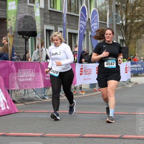12.04.2026 - 45. Internationalen Wilhelmsburger Insellauf Strokosch-Dieckow http://msf.ph/oto/9477996 12.04.2026 13:29:59 Ziel 4547, 4420 meine-sportfotos.de