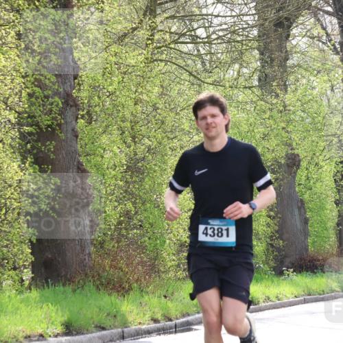 12.04.2026 - 45. Internationalen Wilhelmsburger Insellauf Yannick Fuchs http://msf.ph/oto/9478003 12.04.2026 10:14:53 Laufen 4381 meine-sportfotos.de