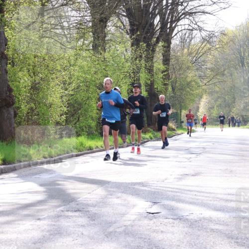 12.04.2026 - 45. Internationalen Wilhelmsburger Insellauf Yannick Fuchs http://msf.ph/oto/9478075 12.04.2026 10:15:04 Laufen 561, 3813 meine-sportfotos.de
