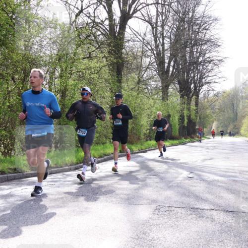 12.04.2026 - 45. Internationalen Wilhelmsburger Insellauf Yannick Fuchs http://msf.ph/oto/9478104 12.04.2026 10:15:08 Laufen 2702, 3561, 3813 meine-sportfotos.de