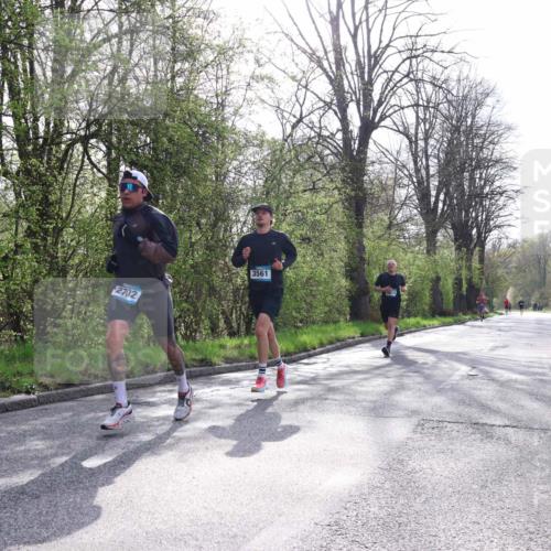 12.04.2026 - 45. Internationalen Wilhelmsburger Insellauf Yannick Fuchs http://msf.ph/oto/9478114 12.04.2026 10:15:08 Laufen 2702, 3561 meine-sportfotos.de