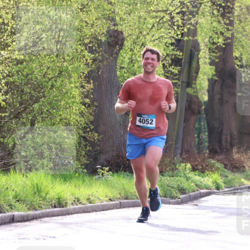 12.04.2026 - 45. Internationalen Wilhelmsburger Insellauf Yannick Fuchs http://msf.ph/oto/9478151 12.04.2026 10:15:13 Laufen 4052 meine-sportfotos.de