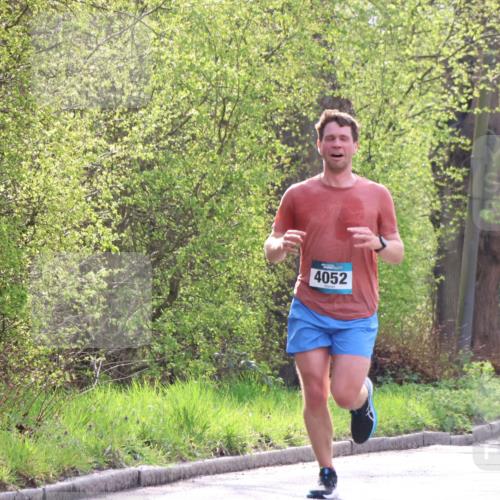 12.04.2026 - 45. Internationalen Wilhelmsburger Insellauf Yannick Fuchs http://msf.ph/oto/9478160 12.04.2026 10:15:14 Laufen 4052 meine-sportfotos.de