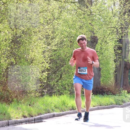 12.04.2026 - 45. Internationalen Wilhelmsburger Insellauf Yannick Fuchs http://msf.ph/oto/9478167 12.04.2026 10:15:14 Laufen 4052 meine-sportfotos.de