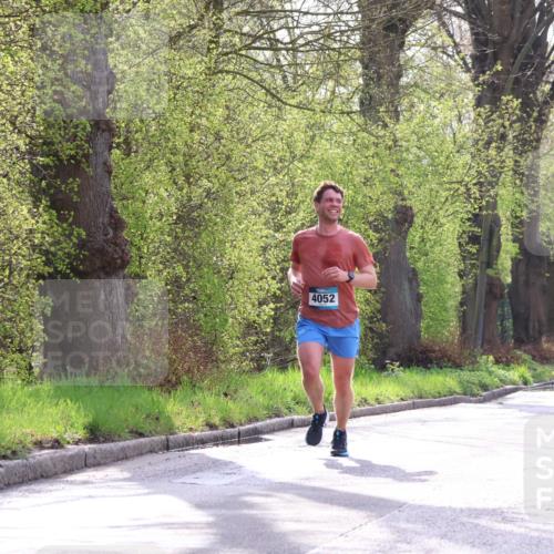 12.04.2026 - 45. Internationalen Wilhelmsburger Insellauf Yannick Fuchs http://msf.ph/oto/9478176 12.04.2026 10:15:15 Laufen 4052 meine-sportfotos.de