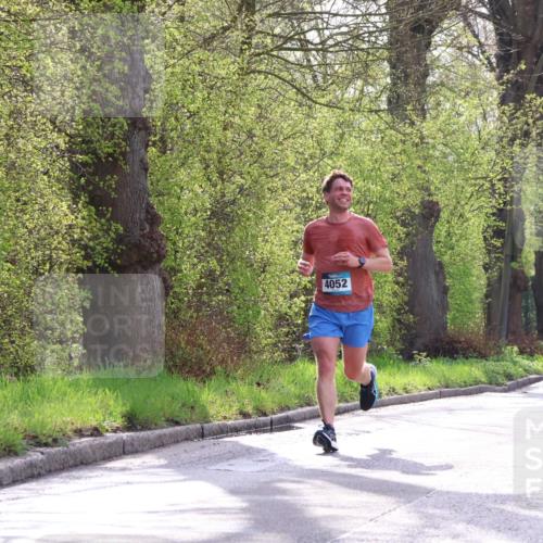 12.04.2026 - 45. Internationalen Wilhelmsburger Insellauf Yannick Fuchs http://msf.ph/oto/9478177 12.04.2026 10:15:15 Laufen 4052 meine-sportfotos.de