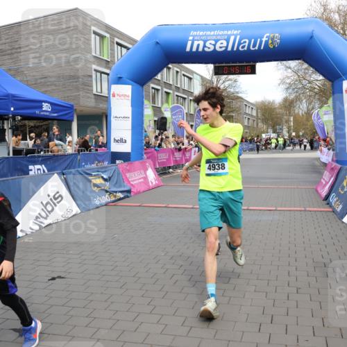 12.04.2026 - 45. Internationalen Wilhelmsburger Insellauf Strokosch-Dieckow http://msf.ph/oto/9478191 12.04.2026 12:58:16 Ziel 4938, 3213, 2447 meine-sportfotos.de