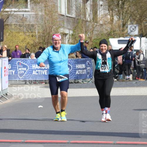 12.04.2026 - 45. Internationalen Wilhelmsburger Insellauf Strokosch-Dieckow http://msf.ph/oto/9478203 12.04.2026 11:41:25 Ziel  meine-sportfotos.de