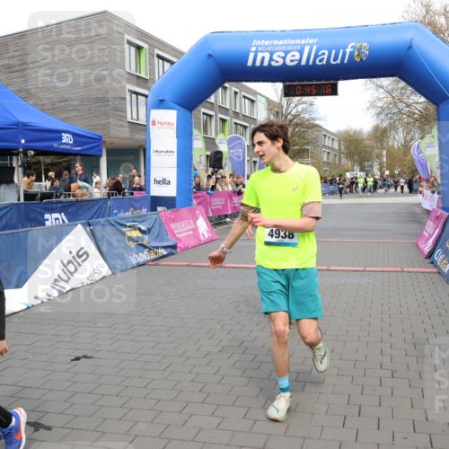 12.04.2026 - 45. Internationalen Wilhelmsburger Insellauf Strokosch-Dieckow http://msf.ph/oto/9478210 12.04.2026 12:58:16 Ziel 4938, 3213, 2447 meine-sportfotos.de