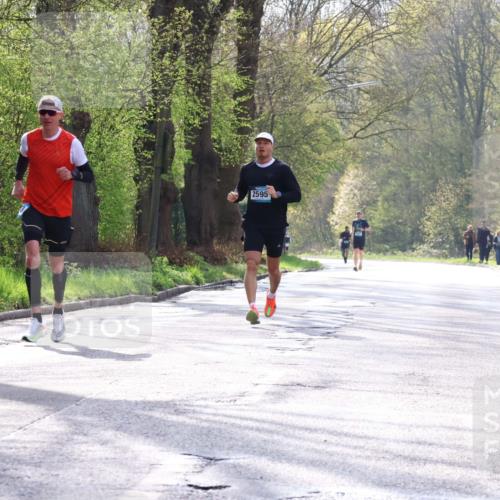 12.04.2026 - 45. Internationalen Wilhelmsburger Insellauf Yannick Fuchs http://msf.ph/oto/9478249 12.04.2026 10:15:22 Laufen 2595 meine-sportfotos.de