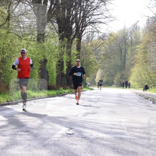 12.04.2026 - 45. Internationalen Wilhelmsburger Insellauf Yannick Fuchs http://msf.ph/oto/9478257 12.04.2026 10:15:23 Laufen 2595 meine-sportfotos.de
