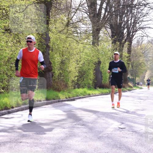 12.04.2026 - 45. Internationalen Wilhelmsburger Insellauf Yannick Fuchs http://msf.ph/oto/9478272 12.04.2026 10:15:25 Laufen 2595 meine-sportfotos.de
