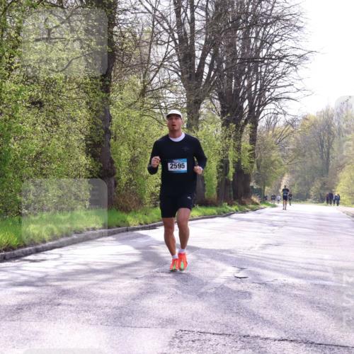 12.04.2026 - 45. Internationalen Wilhelmsburger Insellauf Yannick Fuchs http://msf.ph/oto/9478288 12.04.2026 10:15:26 Laufen 2595 meine-sportfotos.de