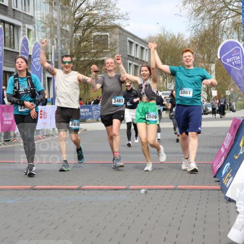 12.04.2026 - 45. Internationalen Wilhelmsburger Insellauf Strokosch-Dieckow http://msf.ph/oto/9478311 12.04.2026 13:29:48 Ziel 2650, 2340, 5861, 2509, 2483, 2616, 5535, 5536, 5539 meine-sportfotos.de