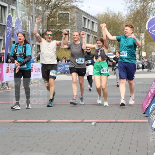 12.04.2026 - 45. Internationalen Wilhelmsburger Insellauf Strokosch-Dieckow http://msf.ph/oto/9478337 12.04.2026 13:29:48 Ziel 2650, 2340, 5861, 2509, 2483, 2616, 5535, 5536, 5539 meine-sportfotos.de