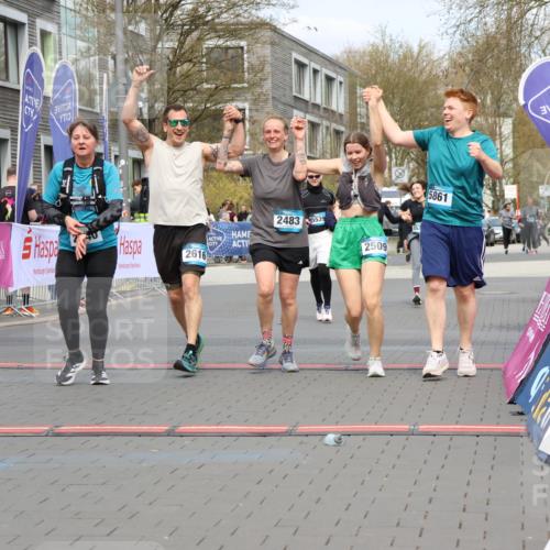 12.04.2026 - 45. Internationalen Wilhelmsburger Insellauf Strokosch-Dieckow http://msf.ph/oto/9478352 12.04.2026 13:29:48 Ziel 2650, 2340, 5861, 2509, 2483, 2616, 5535, 5536, 5539 meine-sportfotos.de