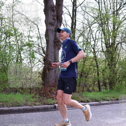 12.04.2026 - 45. Internationalen Wilhelmsburger Insellauf Yannick Fuchs http://msf.ph/oto/9478364 12.04.2026 10:15:43 Laufen 361 meine-sportfotos.de