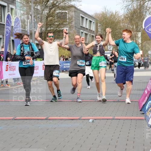 12.04.2026 - 45. Internationalen Wilhelmsburger Insellauf Strokosch-Dieckow http://msf.ph/oto/9478374 12.04.2026 13:29:48 Ziel 2650, 2340, 5861, 2509, 2483, 2616, 5535, 5536, 5539 meine-sportfotos.de