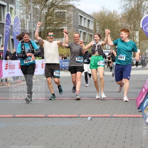 12.04.2026 - 45. Internationalen Wilhelmsburger Insellauf Strokosch-Dieckow http://msf.ph/oto/9478387 12.04.2026 13:29:48 Ziel 2650, 2340, 5861, 2509, 2483, 2616, 5535, 5536, 5539 meine-sportfotos.de