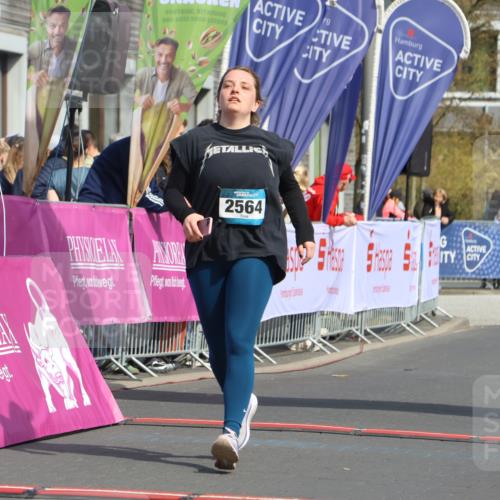 12.04.2026 - 45. Internationalen Wilhelmsburger Insellauf Strokosch-Dieckow http://msf.ph/oto/9478393 12.04.2026 11:42:19 Ziel 2564 meine-sportfotos.de