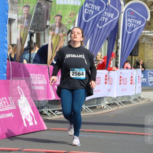 12.04.2026 - 45. Internationalen Wilhelmsburger Insellauf Strokosch-Dieckow http://msf.ph/oto/9478413 12.04.2026 11:42:20 Ziel 2564 meine-sportfotos.de