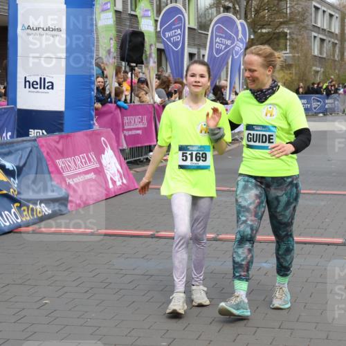 12.04.2026 - 45. Internationalen Wilhelmsburger Insellauf Strokosch-Dieckow http://msf.ph/oto/9478421 12.04.2026 12:58:30 Ziel 5169, 5214, 4955, 3396 meine-sportfotos.de
