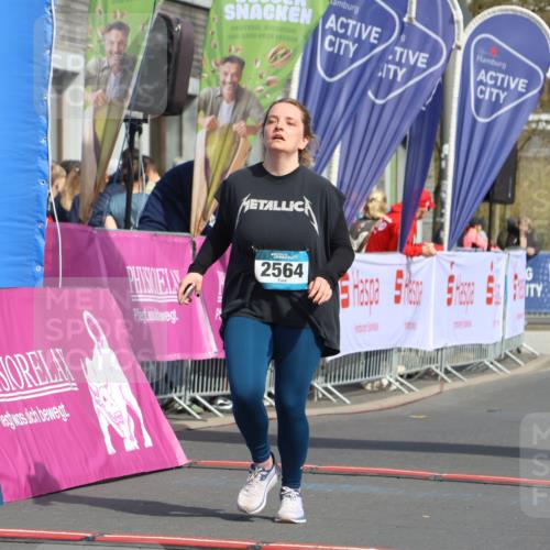 12.04.2026 - 45. Internationalen Wilhelmsburger Insellauf Strokosch-Dieckow http://msf.ph/oto/9478423 12.04.2026 11:42:20 Ziel 2564 meine-sportfotos.de