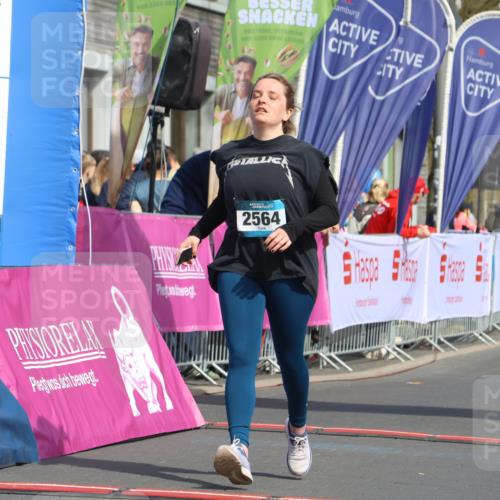 12.04.2026 - 45. Internationalen Wilhelmsburger Insellauf Strokosch-Dieckow http://msf.ph/oto/9478443 12.04.2026 11:42:20 Ziel 2564 meine-sportfotos.de