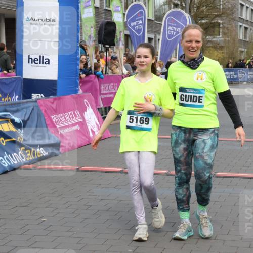 12.04.2026 - 45. Internationalen Wilhelmsburger Insellauf Strokosch-Dieckow http://msf.ph/oto/9478469 12.04.2026 12:58:30 Ziel 5169, 5214, 4955, 3396 meine-sportfotos.de