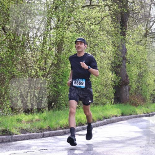 12.04.2026 - 45. Internationalen Wilhelmsburger Insellauf Yannick Fuchs http://msf.ph/oto/9478482 12.04.2026 10:15:54 Laufen 5569 meine-sportfotos.de