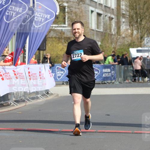 12.04.2026 - 45. Internationalen Wilhelmsburger Insellauf Strokosch-Dieckow http://msf.ph/oto/9478490 12.04.2026 11:42:48 Ziel 2722 meine-sportfotos.de