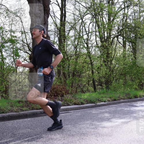 12.04.2026 - 45. Internationalen Wilhelmsburger Insellauf Yannick Fuchs http://msf.ph/oto/9478503 12.04.2026 10:15:56 Laufen  meine-sportfotos.de