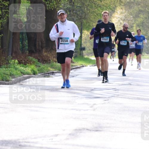 12.04.2026 - 45. Internationalen Wilhelmsburger Insellauf Yannick Fuchs http://msf.ph/oto/9478518 12.04.2026 10:15:58 Laufen 3558, 5502, 4296, 4175 meine-sportfotos.de