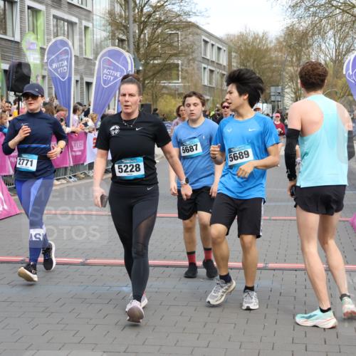 12.04.2026 - 45. Internationalen Wilhelmsburger Insellauf Strokosch-Dieckow http://msf.ph/oto/9478560 12.04.2026 12:58:37 Ziel 3396, 5228, 5689, 2771, 5687, 2058, 3152, 4535, 5260, 2493, 2550 meine-sportfotos.de