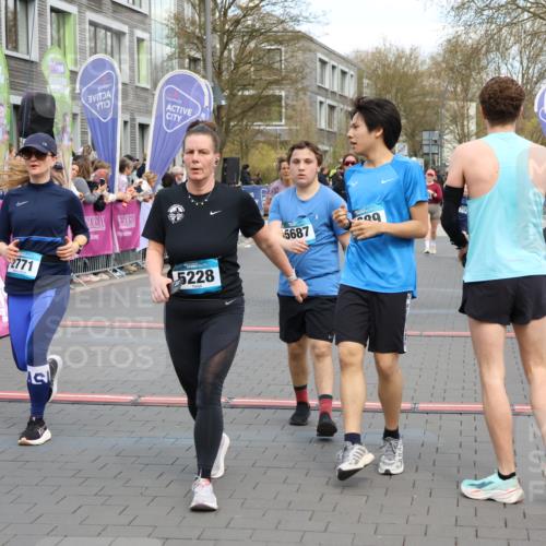 12.04.2026 - 45. Internationalen Wilhelmsburger Insellauf Strokosch-Dieckow http://msf.ph/oto/9478581 12.04.2026 12:58:37 Ziel 3396, 5228, 5689, 2771, 5687, 2058, 3152, 4535, 5260, 2493, 2550 meine-sportfotos.de