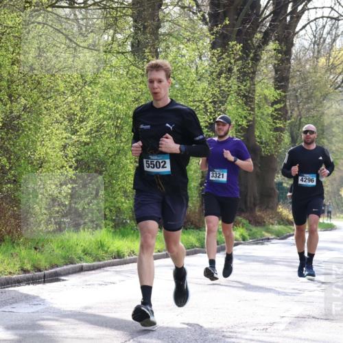 12.04.2026 - 45. Internationalen Wilhelmsburger Insellauf Yannick Fuchs http://msf.ph/oto/9478588 12.04.2026 10:16:05 Laufen 5502, 3321, 4296, 4175 meine-sportfotos.de