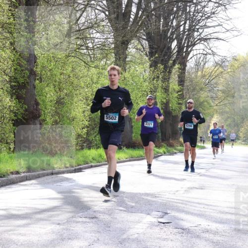 12.04.2026 - 45. Internationalen Wilhelmsburger Insellauf Yannick Fuchs http://msf.ph/oto/9478593 12.04.2026 10:16:05 Laufen 5502, 3321, 4296, 4175 meine-sportfotos.de