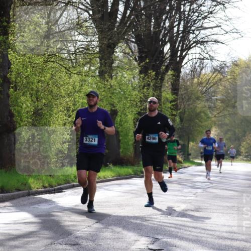 12.04.2026 - 45. Internationalen Wilhelmsburger Insellauf Yannick Fuchs http://msf.ph/oto/9478615 12.04.2026 10:16:07 Laufen 02, 3321, 4296, 4975 meine-sportfotos.de