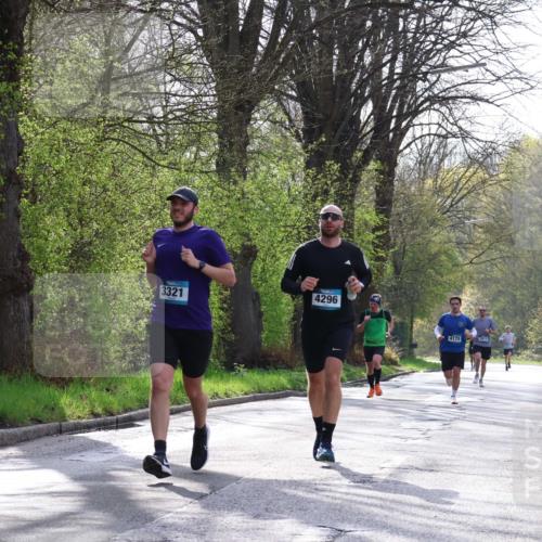 12.04.2026 - 45. Internationalen Wilhelmsburger Insellauf Yannick Fuchs http://msf.ph/oto/9478617 12.04.2026 10:16:07 Laufen 3321, 4296, 4175 meine-sportfotos.de